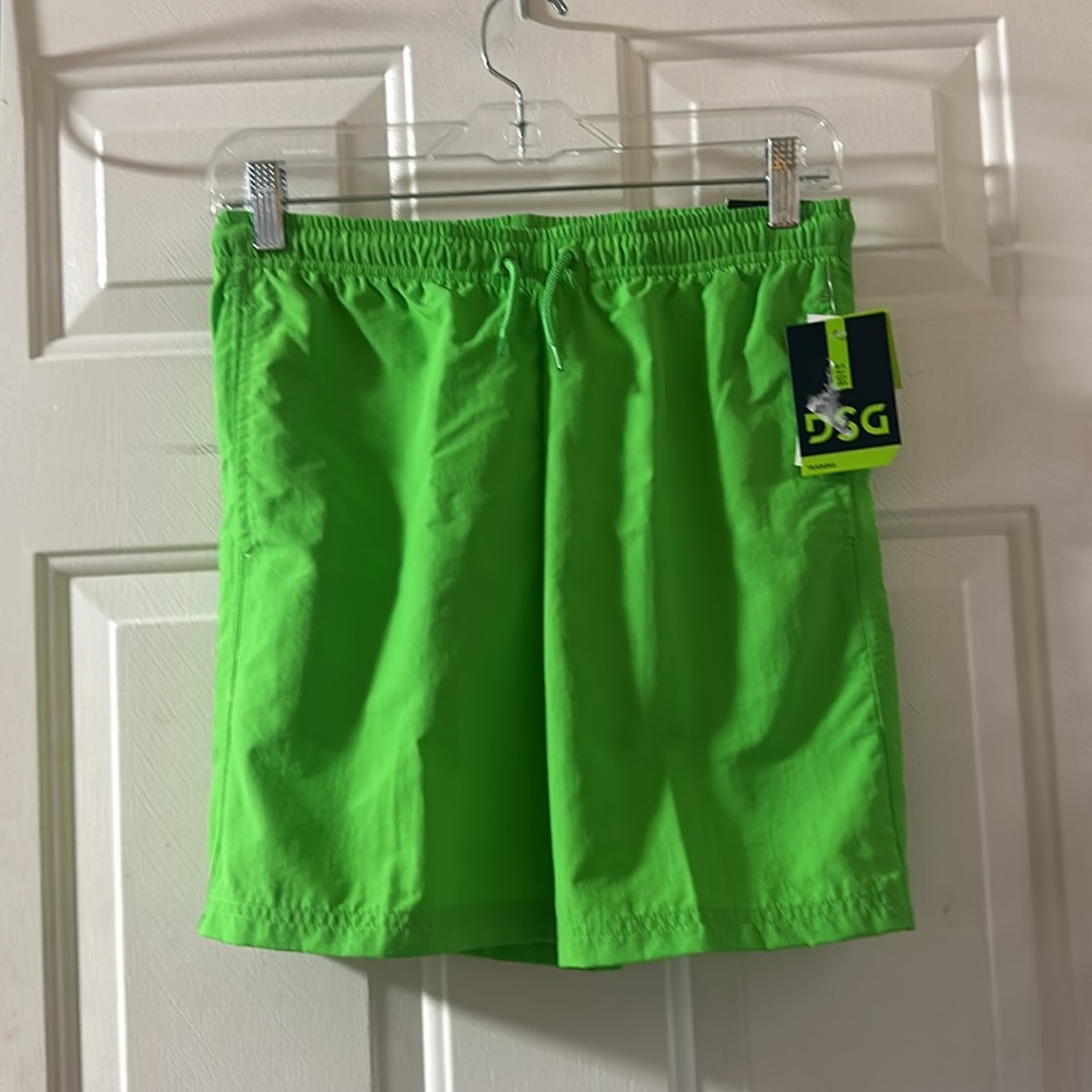 DSG New Volley Shorts: GAMER GREEN: NEW WITH TAGS: SIZE L (14-16)